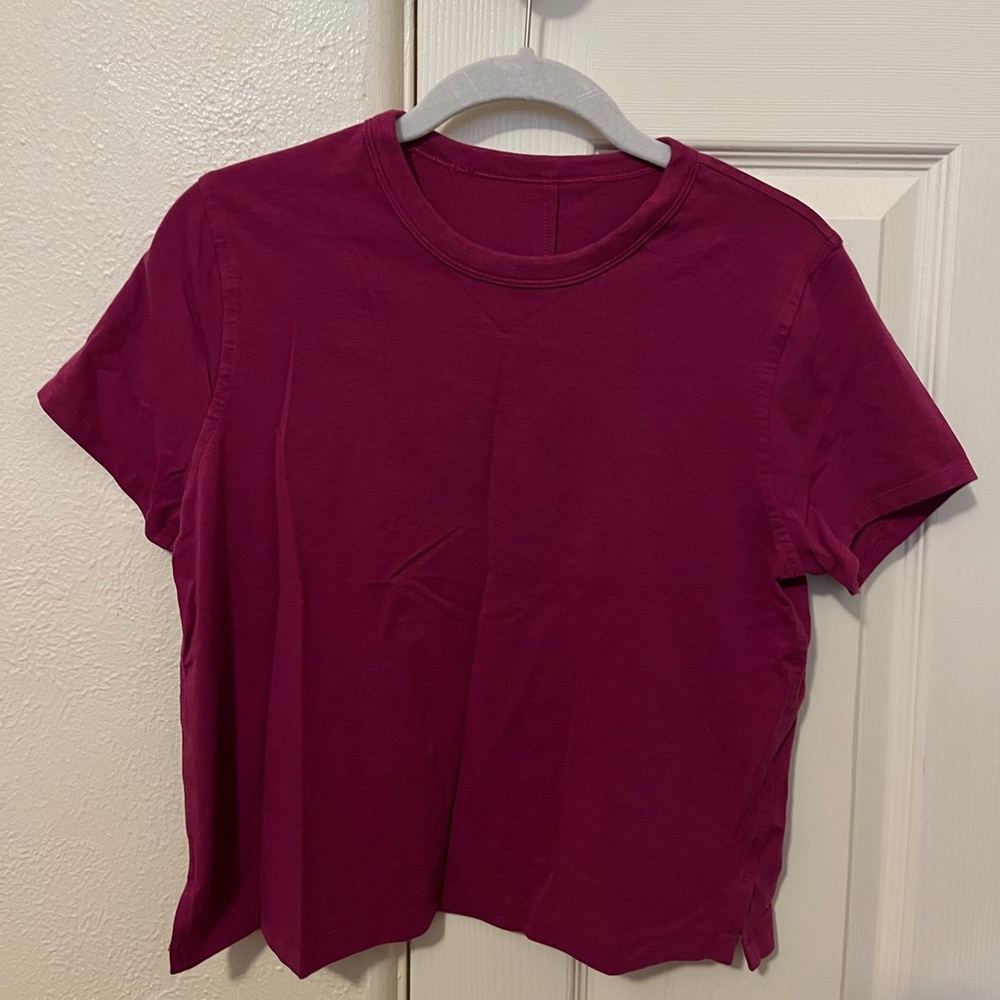 Lululemon Cates tee